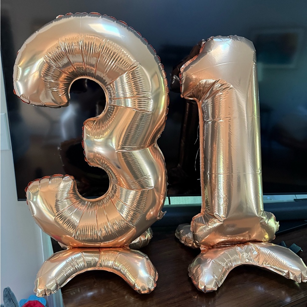 Gold Number 31 Balloon Set
